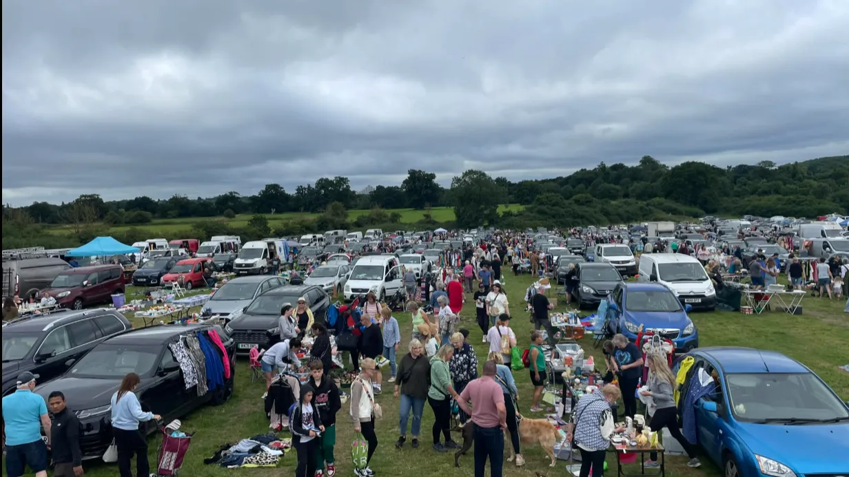 Bunns Car Boot Sale Moss End