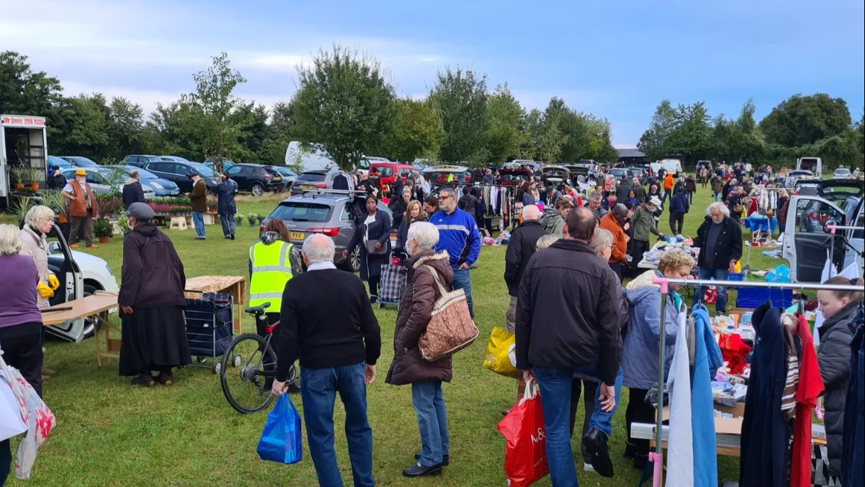 Tripes Farm Boot Sale